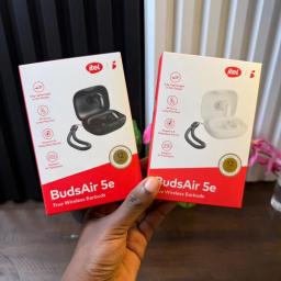 Itel BudsAir 5e Wireless Earbuds – Lightweight 3.5g, 39H Playtime, Deep Bass & Lanyard Case view 2