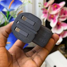 Anker 140W 4-in-1 GaN Fast Charger (USB-C PD 3.1, Dual Type-C Ports, Smart Display, UK Plug, 140W C to C Cable Included) view 5
