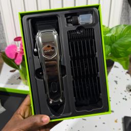 oraimo Smart Clipper 2 Professional Hair Clipper view 3