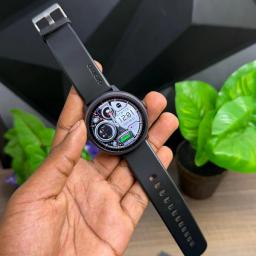 oraimo Watch 5R 1.43'' Amoled IP68 Smart Watch view 2