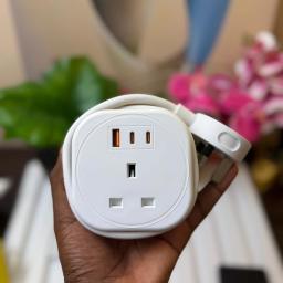 Budi PPS 35W Dual USB-C Fast Charging Station with QC 3.0 & Built-In Cable (UK Plug) view 4