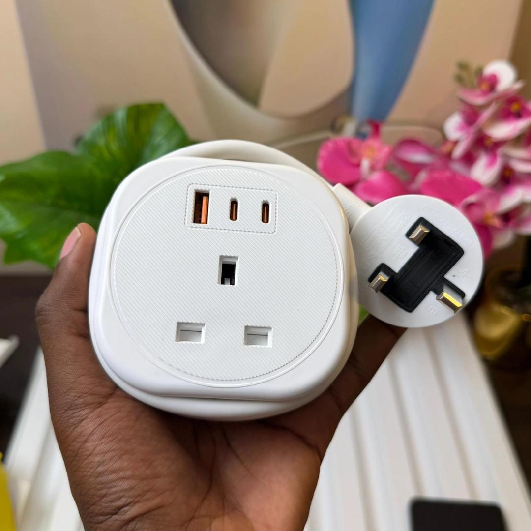 Budi PPS 35W Dual USB-C Fast Charging Station with QC 3.0 & Built-In Cable (UK Plug)