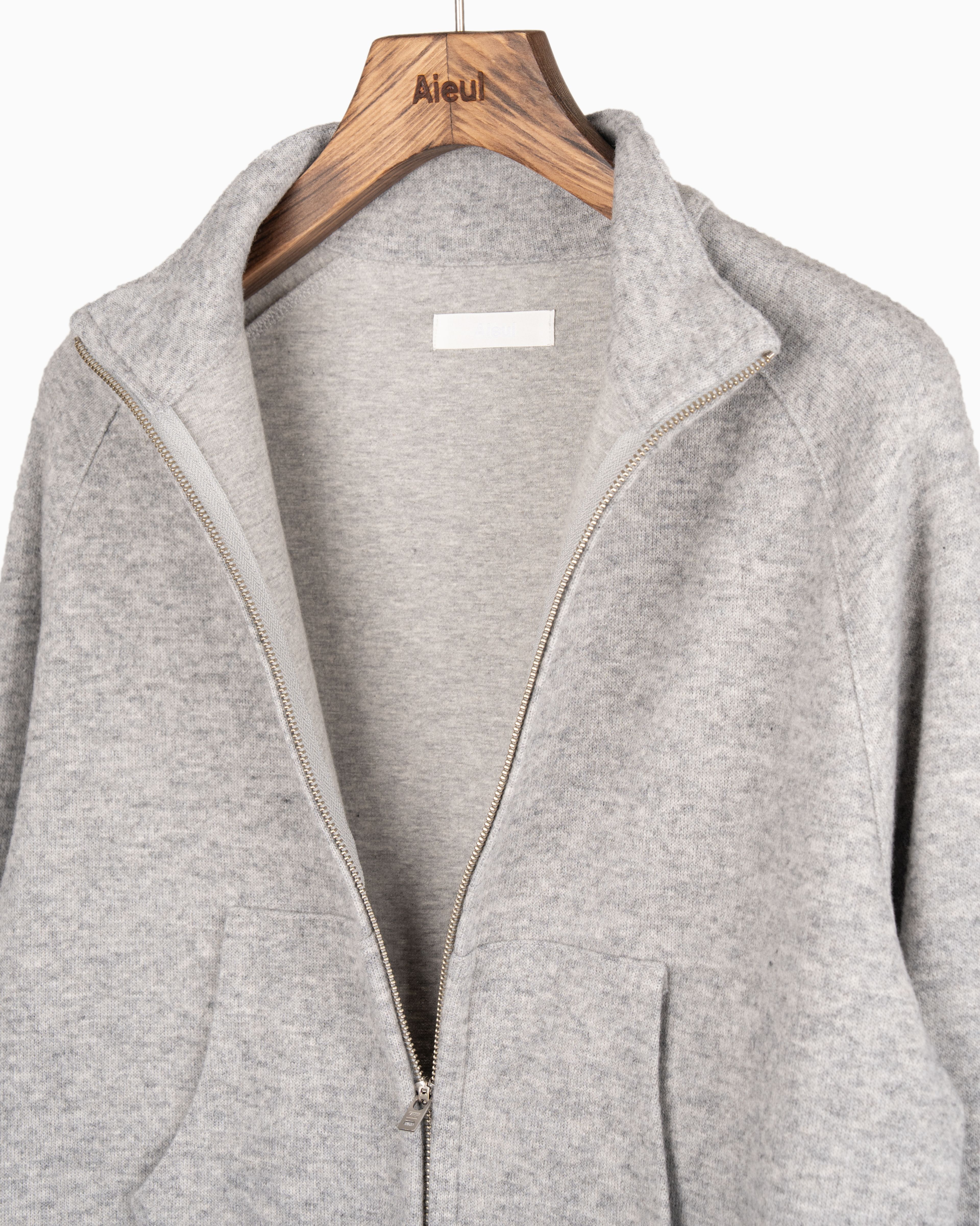 2025 Fall/Winter Packshot