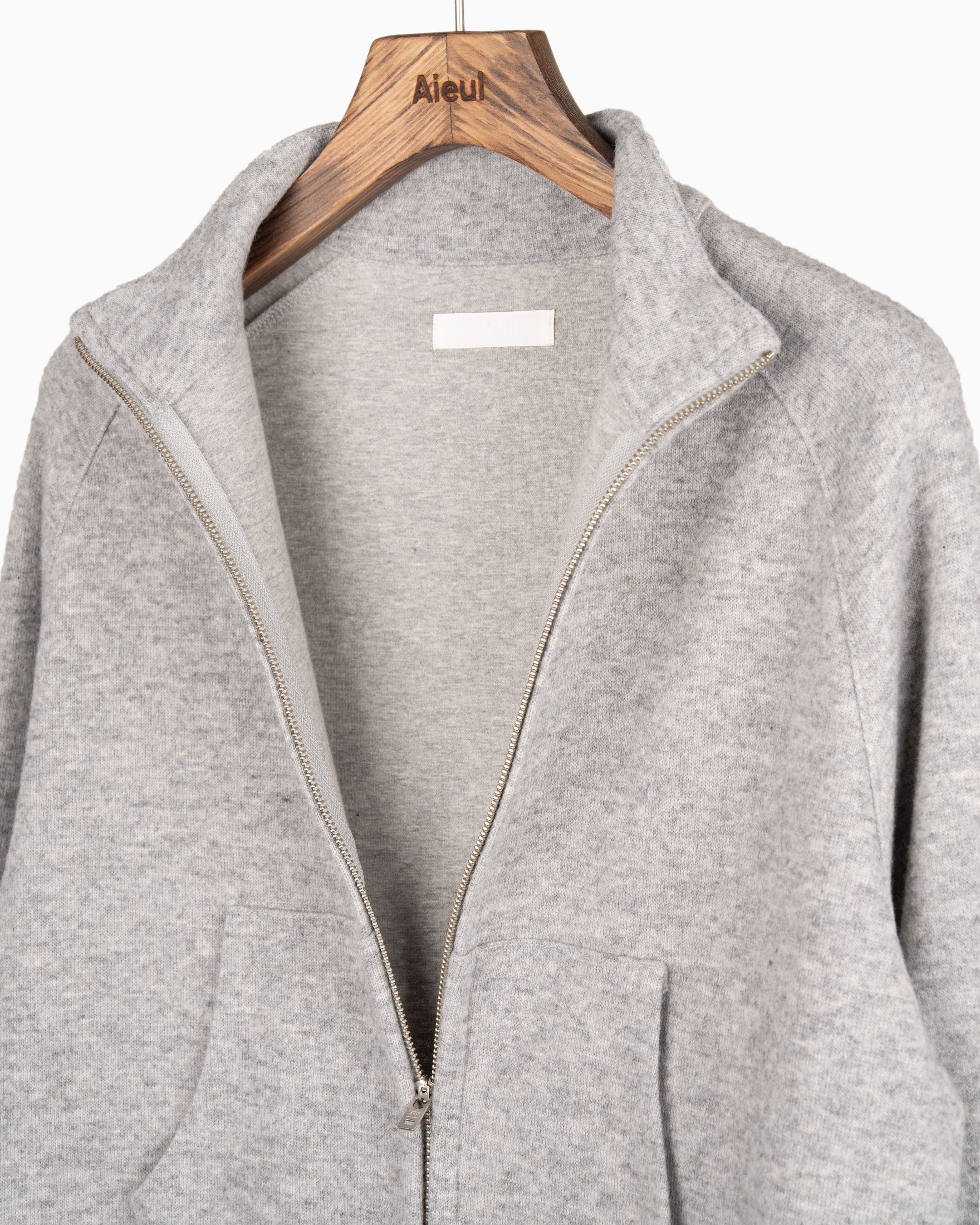 2025 Fall/Winter Packshot