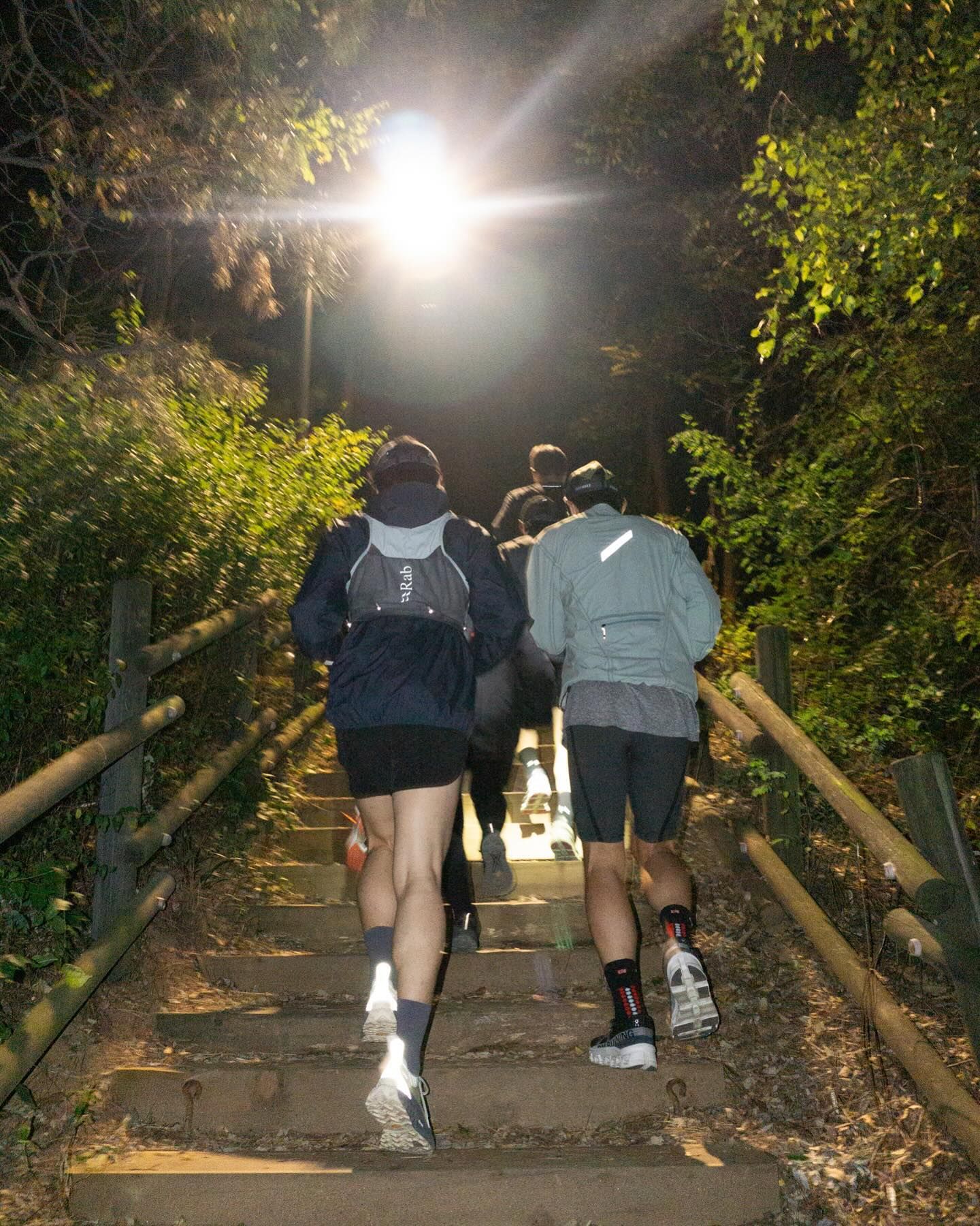 gray-shop-night-trail-running