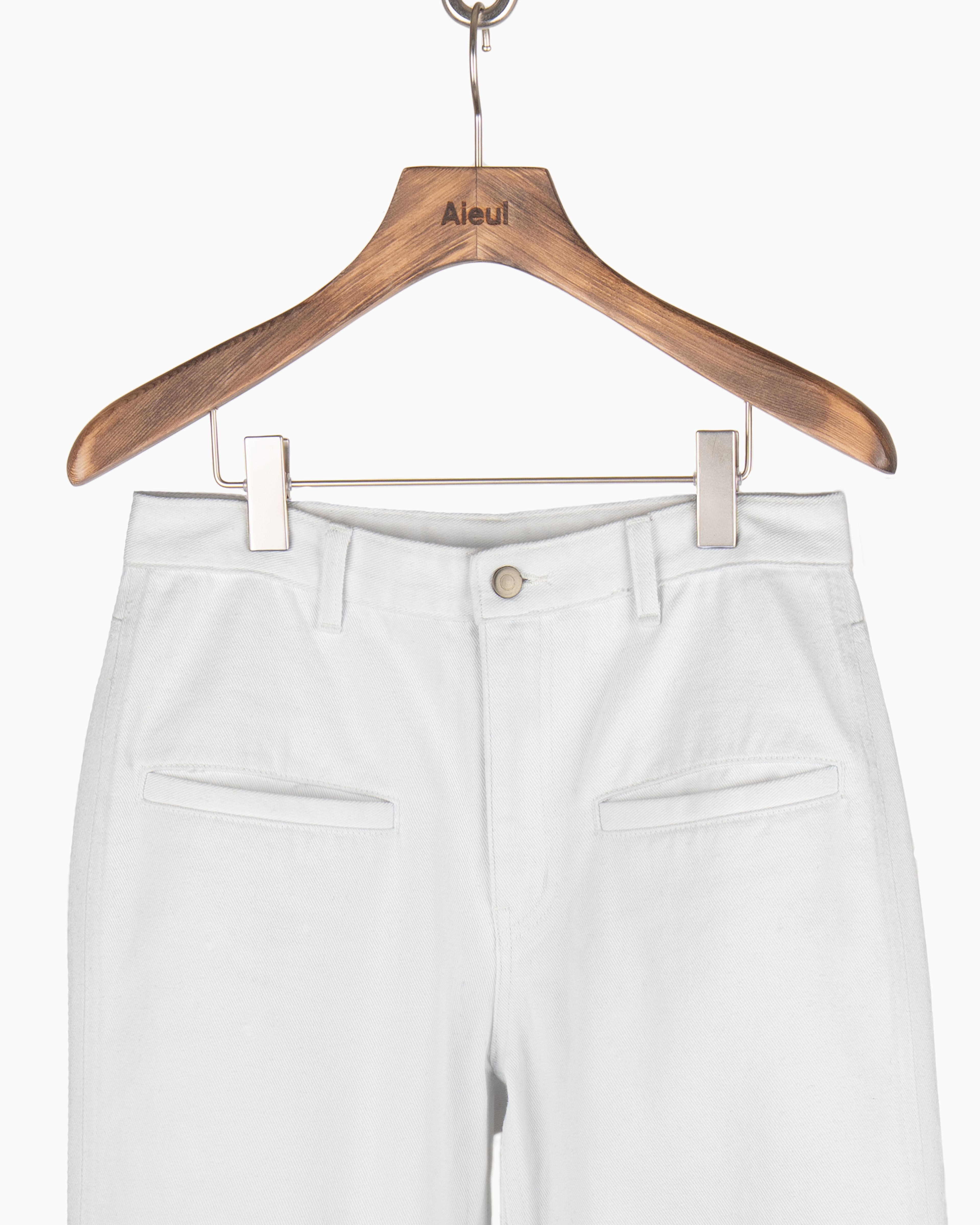 2025 Fall/Winter Packshot