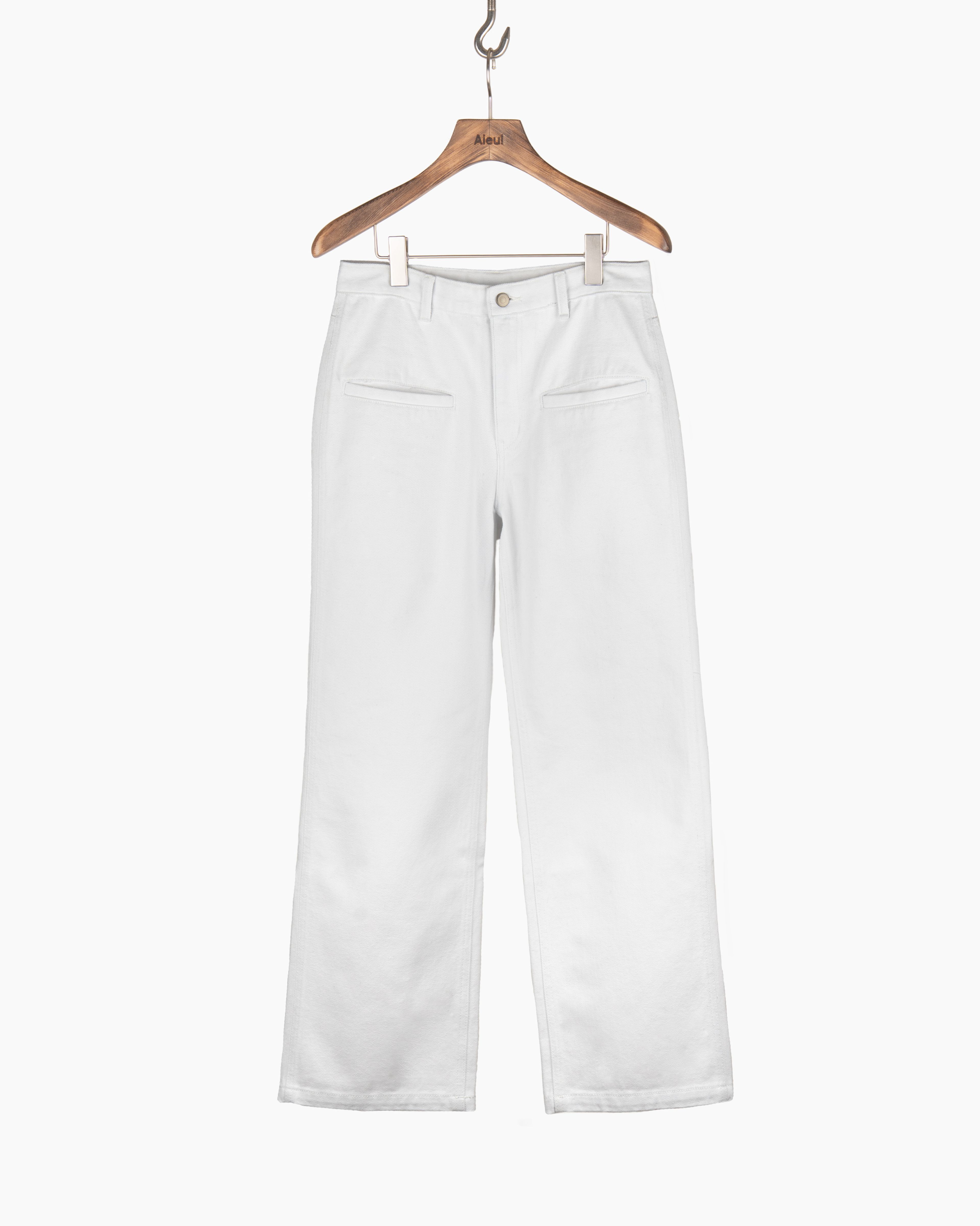 2025 Fall/Winter Packshot