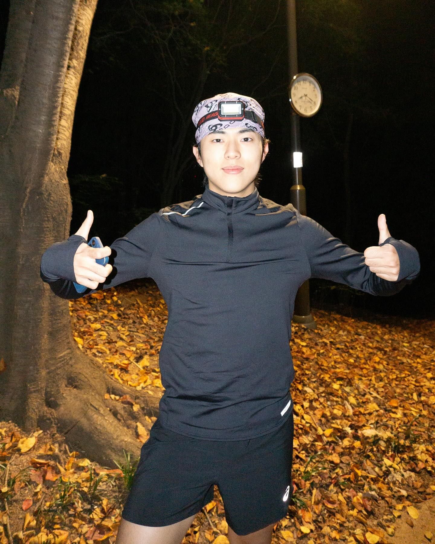 gray-shop-night-trail-running