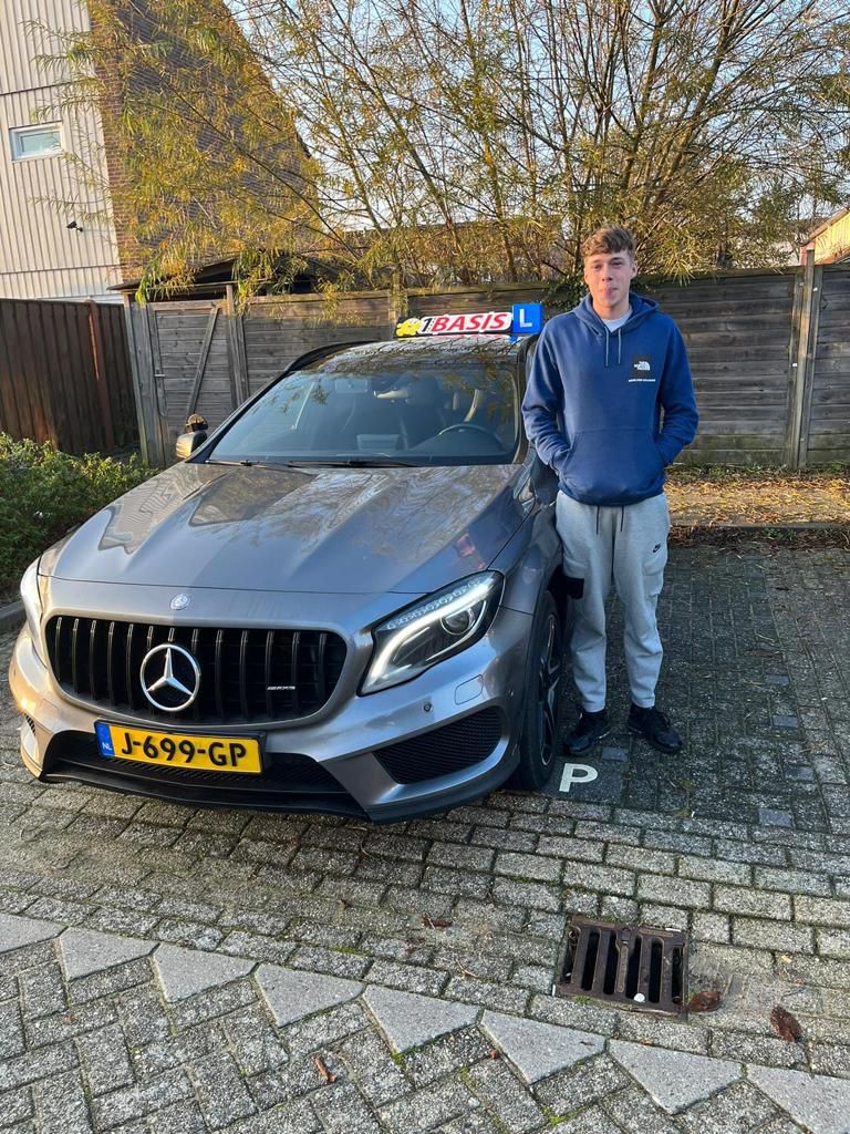 CBR Eemnes - Geslaagd bij 1Basis