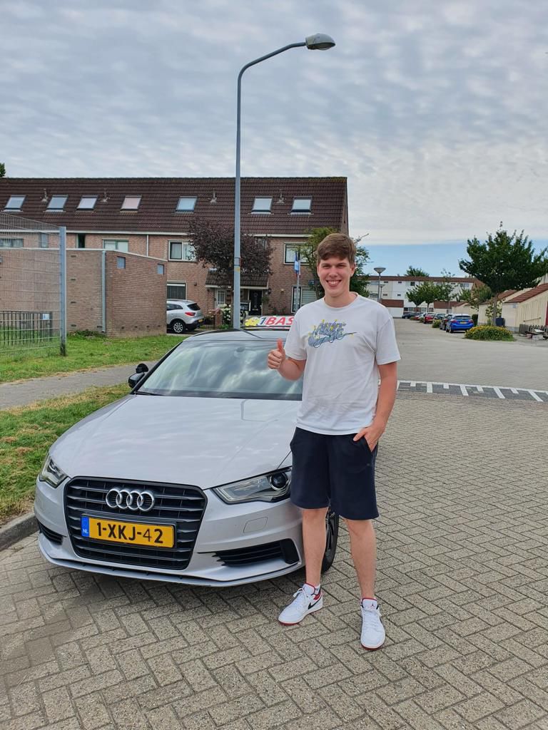 CBR Emmeloord - Geslaagd bij 1Basis