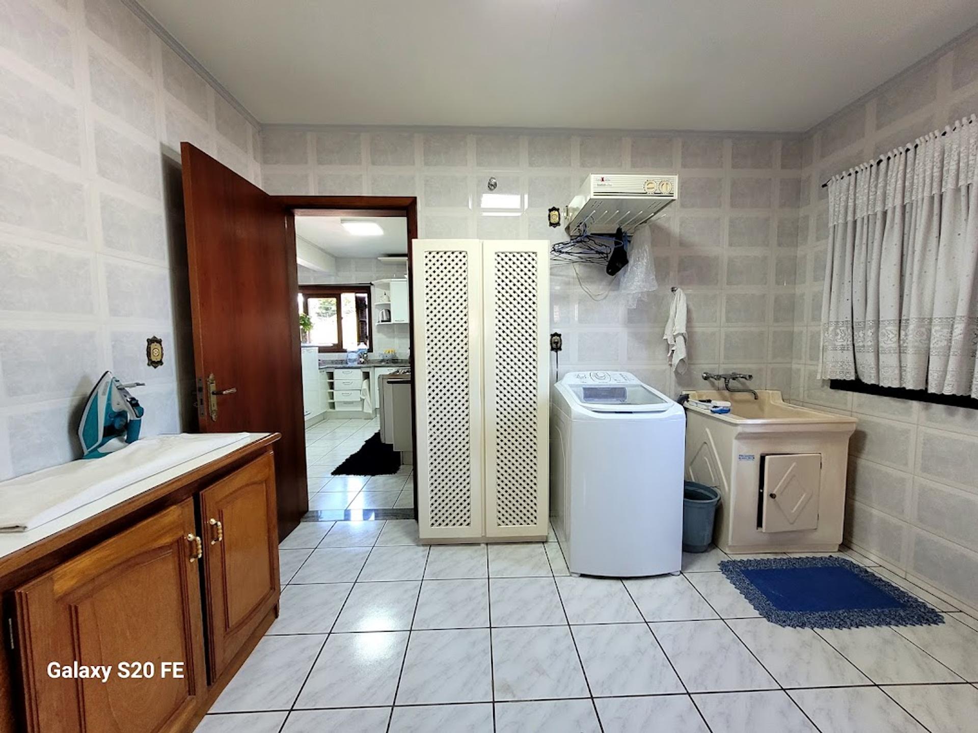 Casa de esquina no Bairro Dal Molin — foto 18