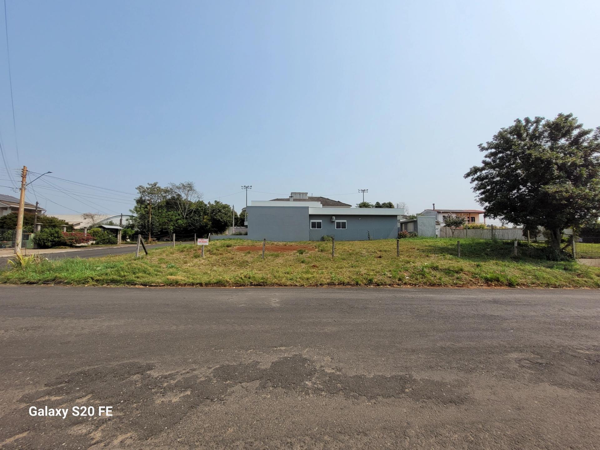 Terreno de esquina no bairro Cerâmica — foto 1