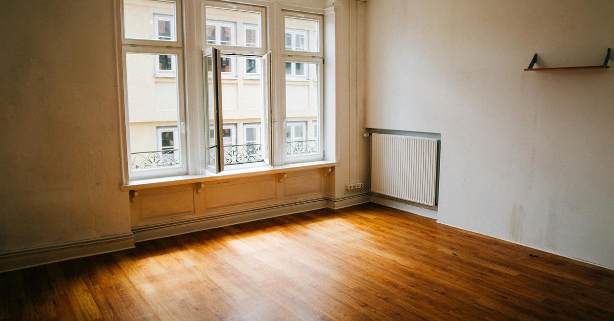 Empty apartment for rent by Christian Lue.