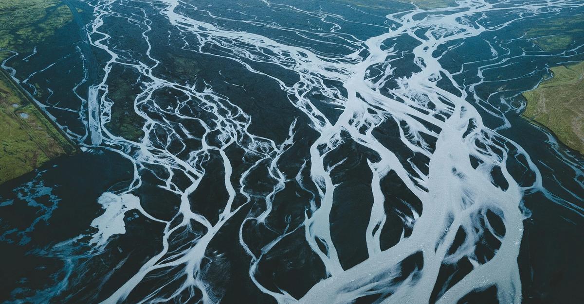 Consolidation of river estuaries.