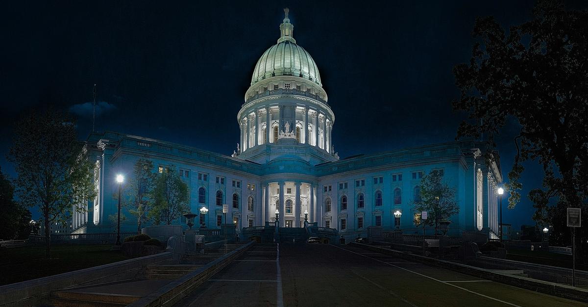 Government building in Capital Hill by Michael.