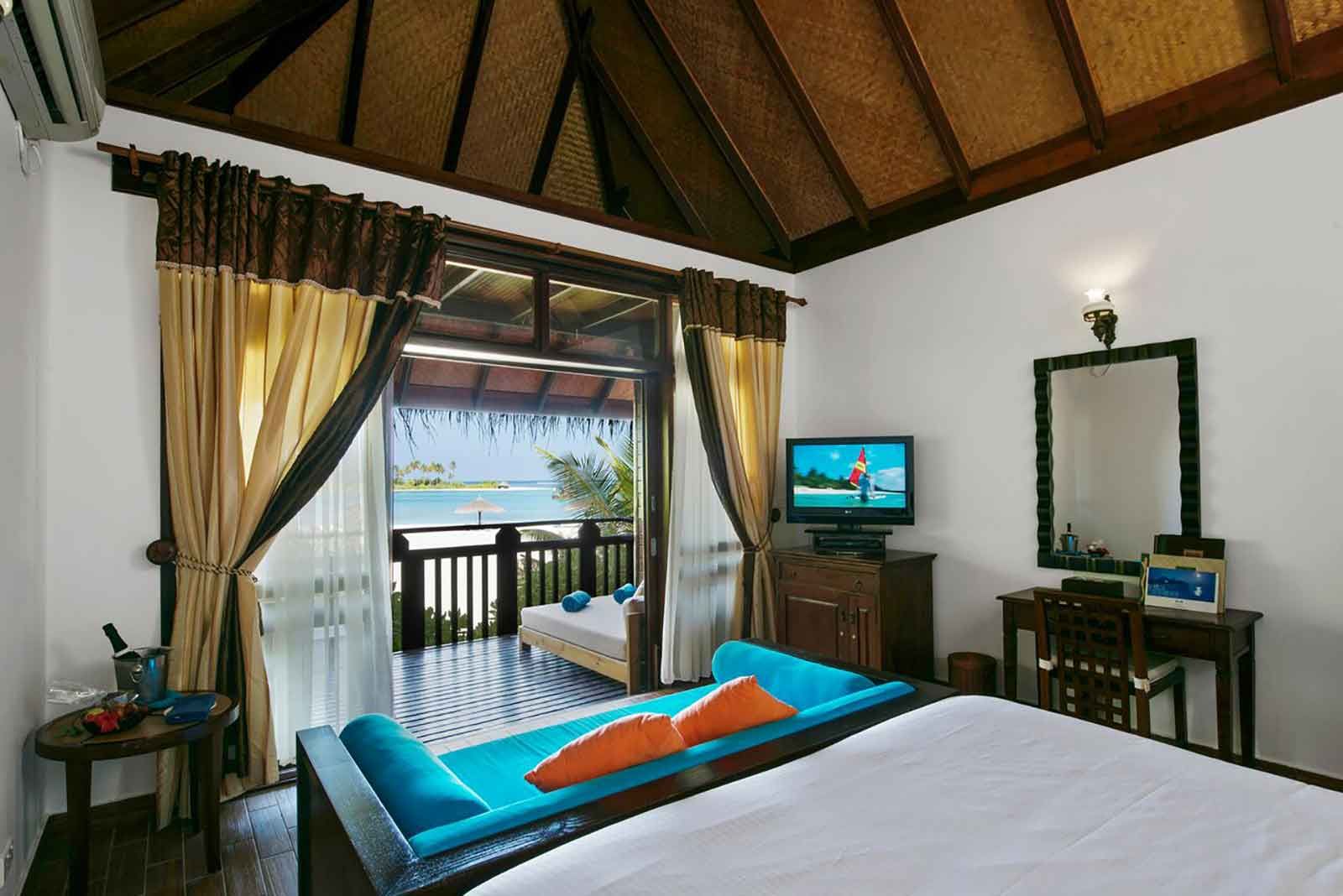 Olhuveli Beach & Spa Resort- accommodation2