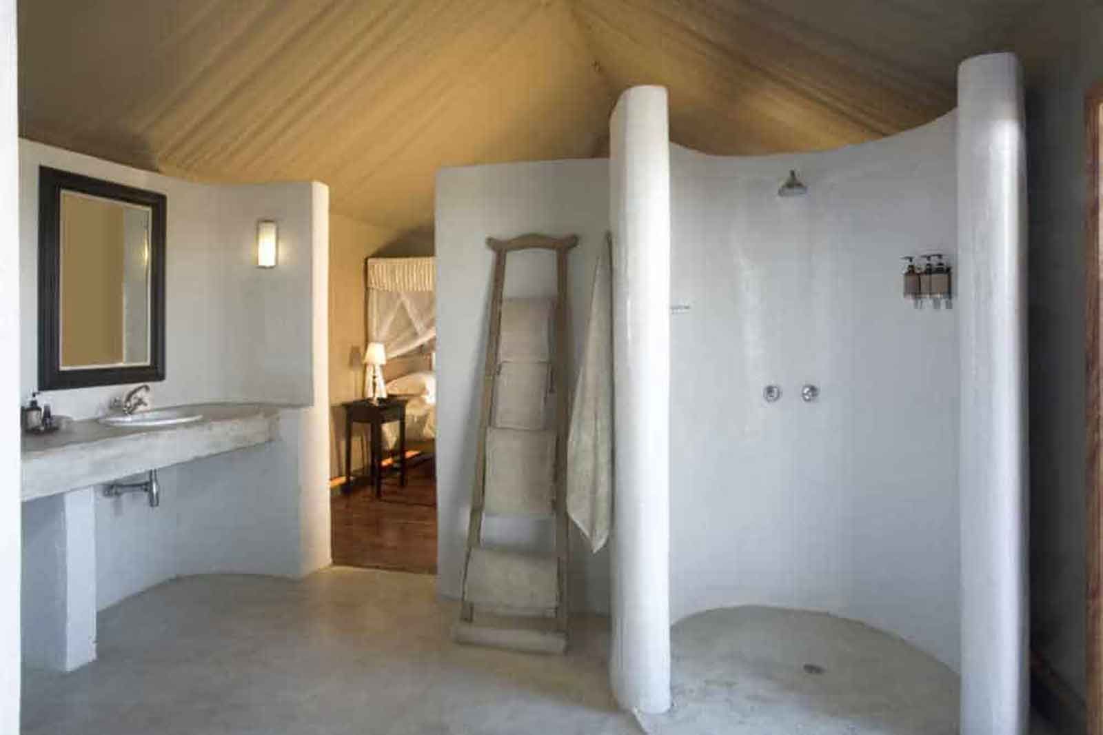 Zambezi Kulefu Camp - 0 - 2