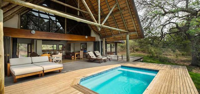 Rhino River Lodge