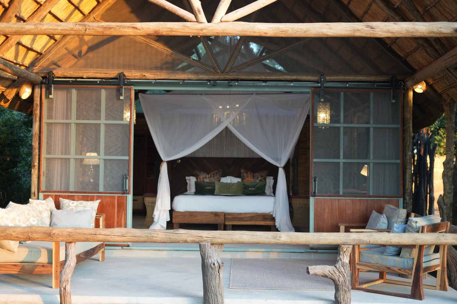 Mwamba Bush Camp Accommodation