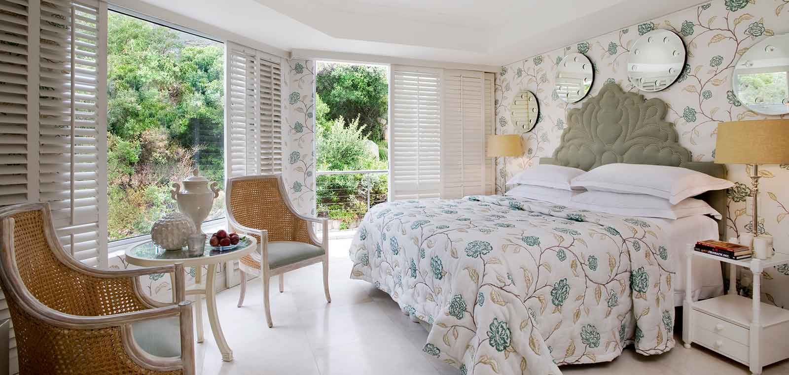 Twelve-Apostles- accommodation2