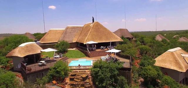 Umzolozolo Lodge