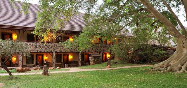 Kilaguni Serena Safari Lodge Kilaguni Serena Safari Lodge