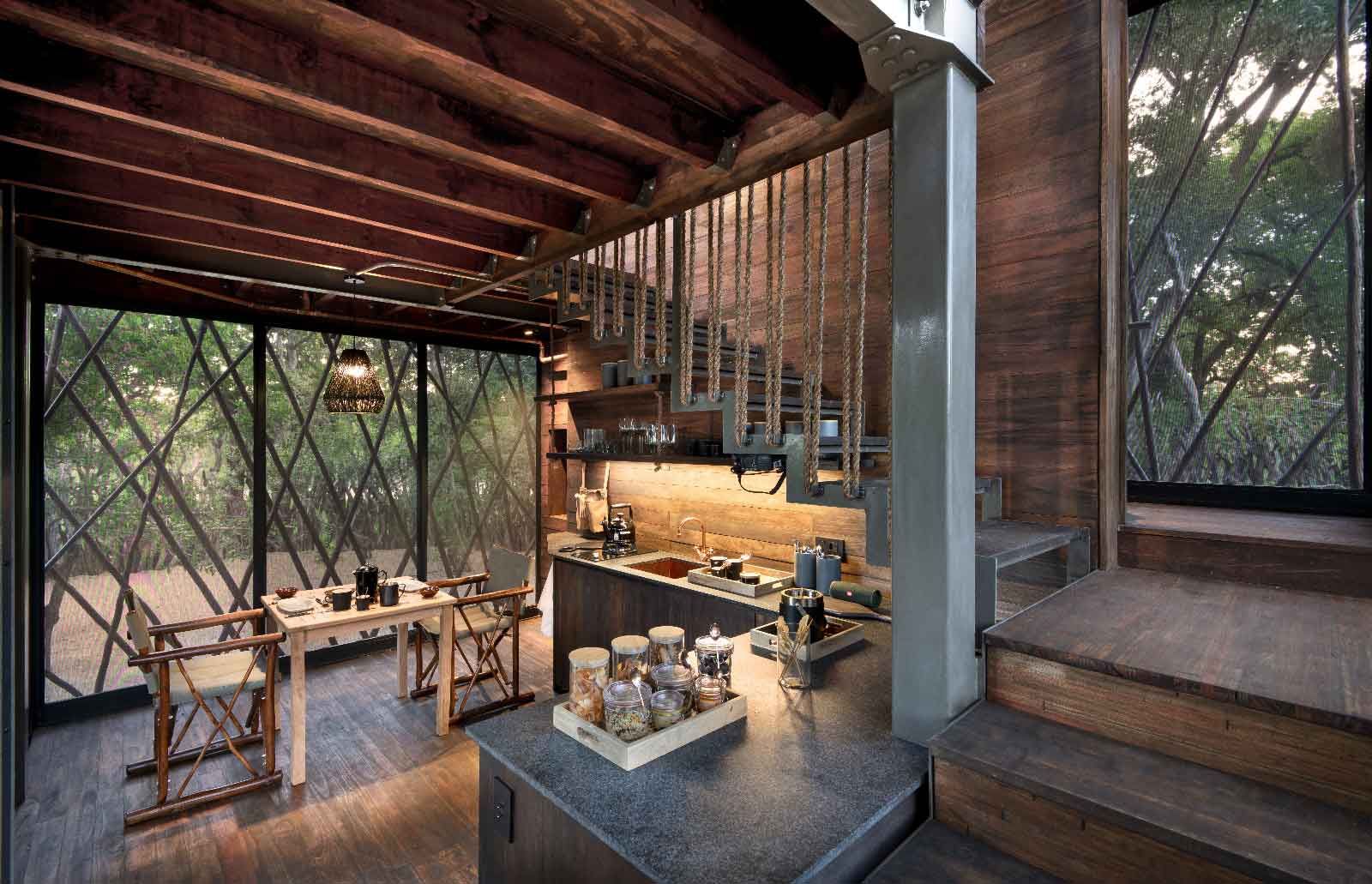 Sun Safaris - Ngala Treehouse - Kitchen