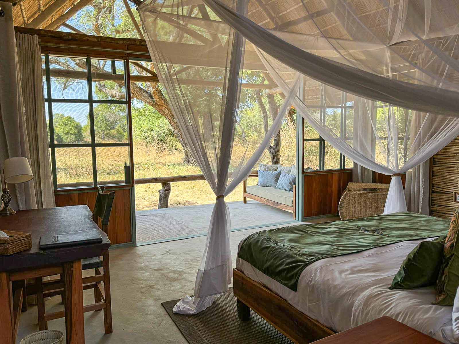 Mwamba Bush Camp Accommodation