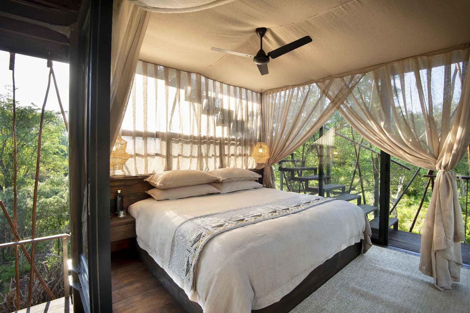 Sun Safaris - Ngala Treehouse - Covered -Bedroom