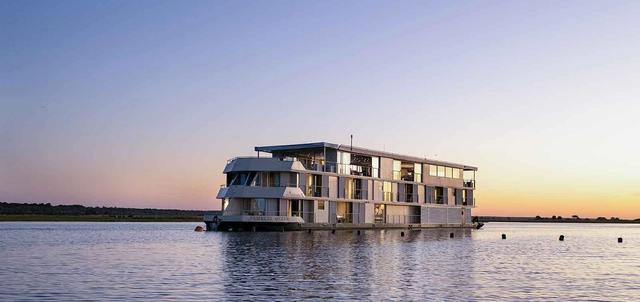 Zambezi Queen Zambezi Queen