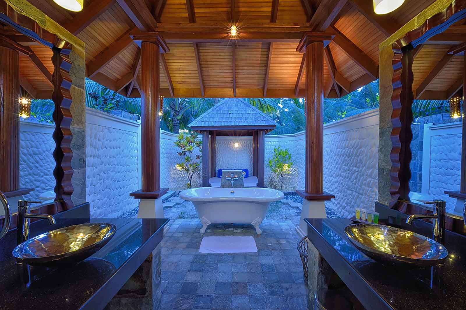 Olhuveli Beach & Spa Resort- accommodation3