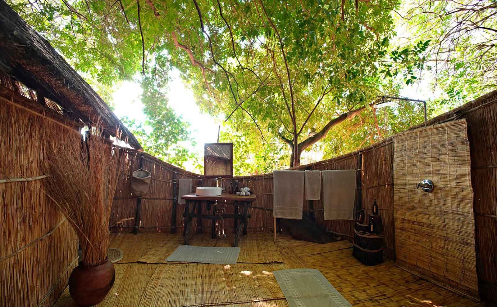 Luwi Bush Camp - 0 - 4