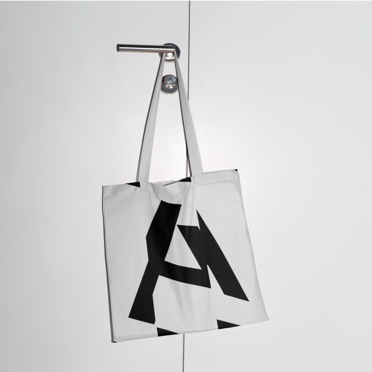 Arena tote bag