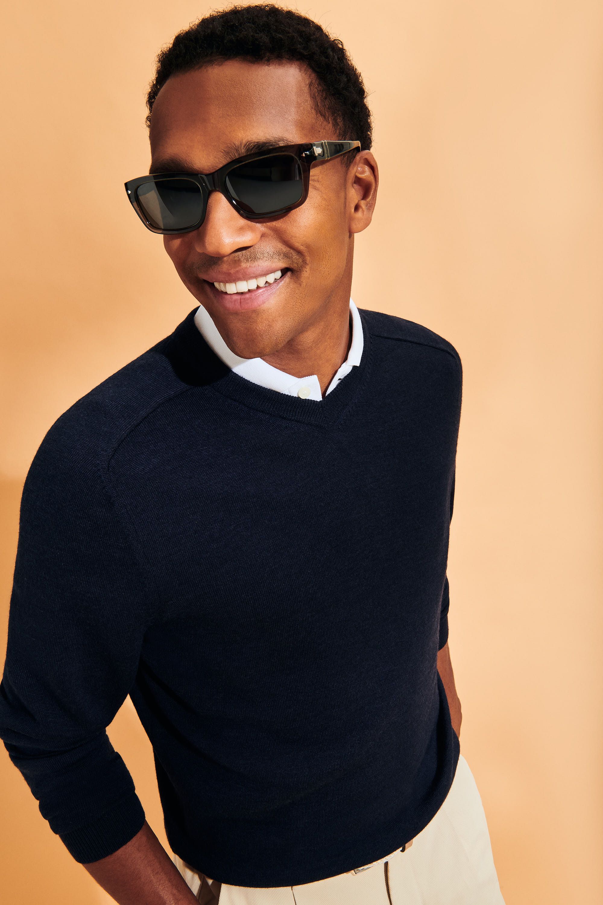 Deeps * The Merino V-neck | MR MARVIS