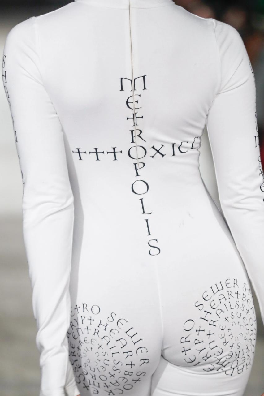 Collection 007 - ENFER look