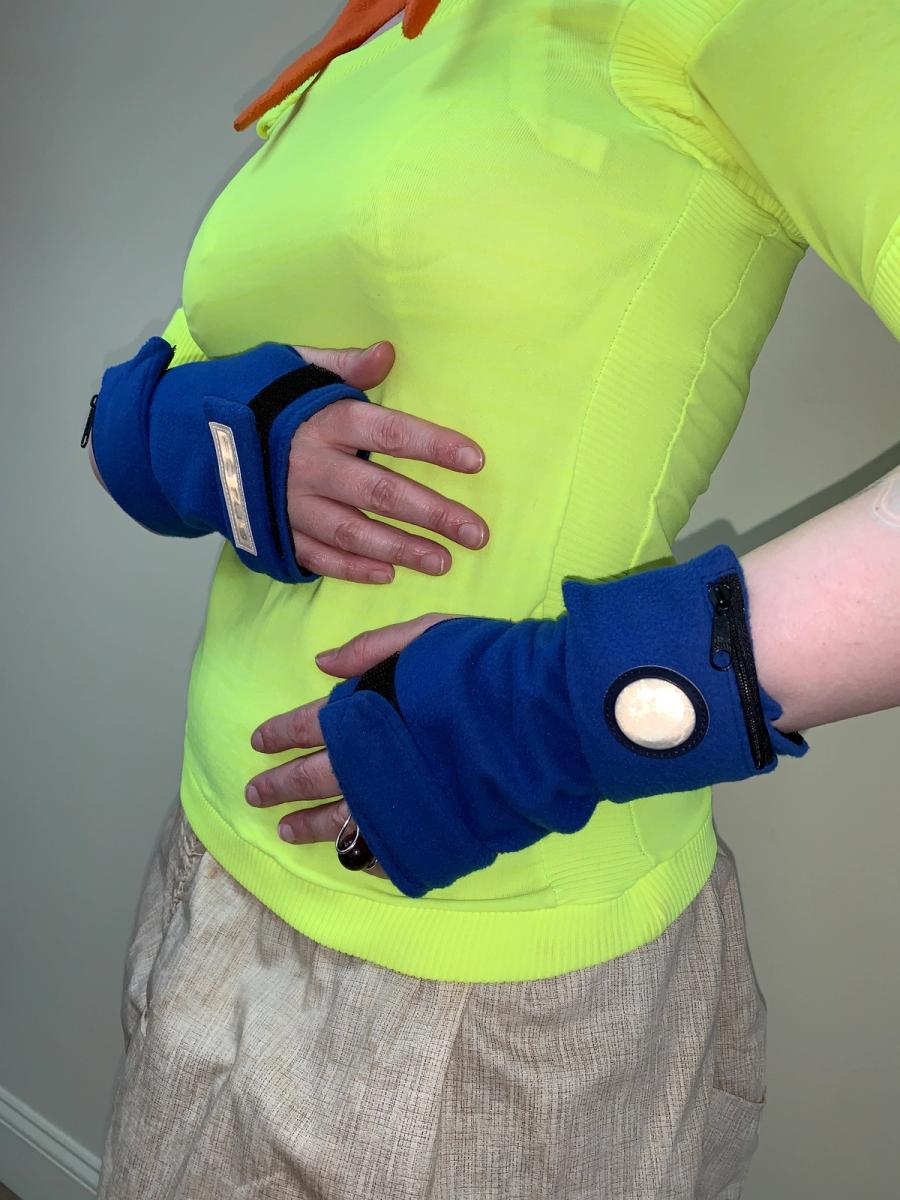 Fötus Blue Fleece Mitts With Secret Pockets  product image
