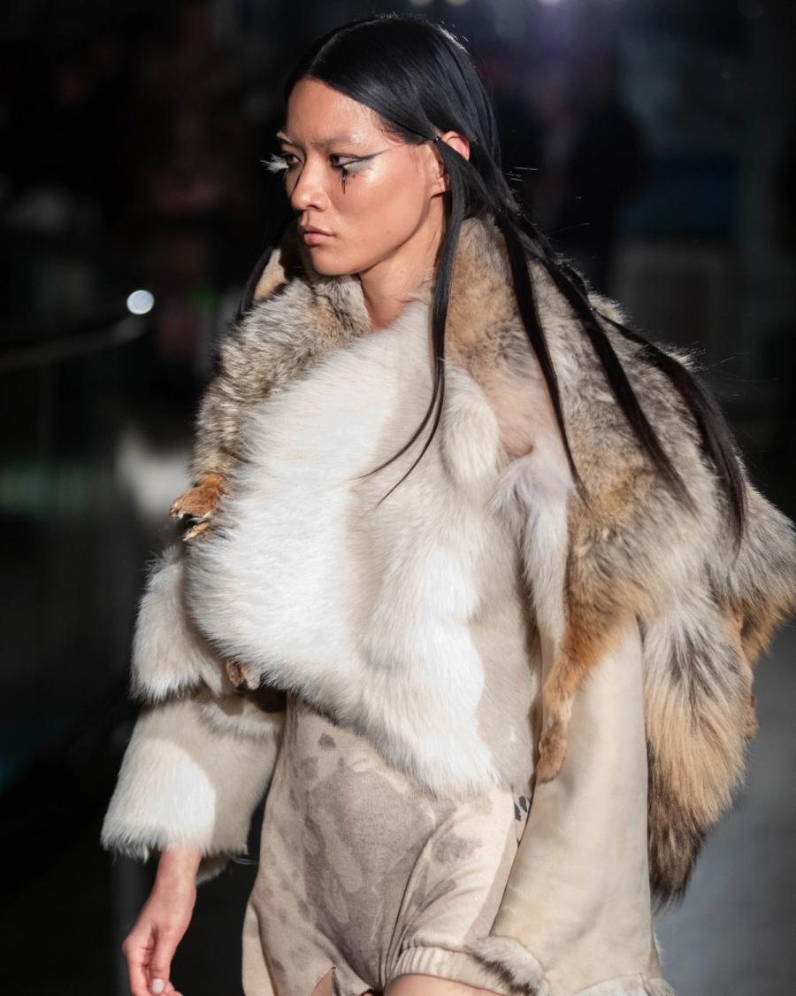 Collection 009 - DEAD CURRENCY look