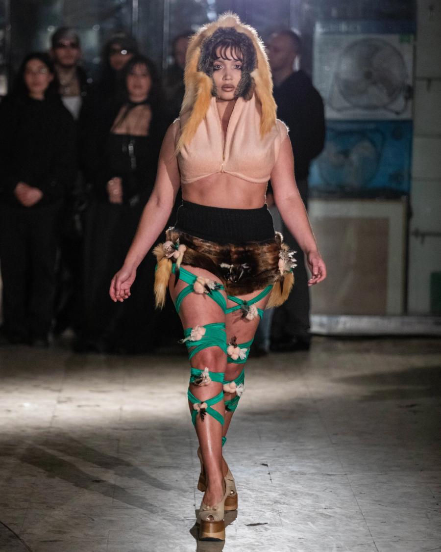 Collection 009 - DEAD CURRENCY look