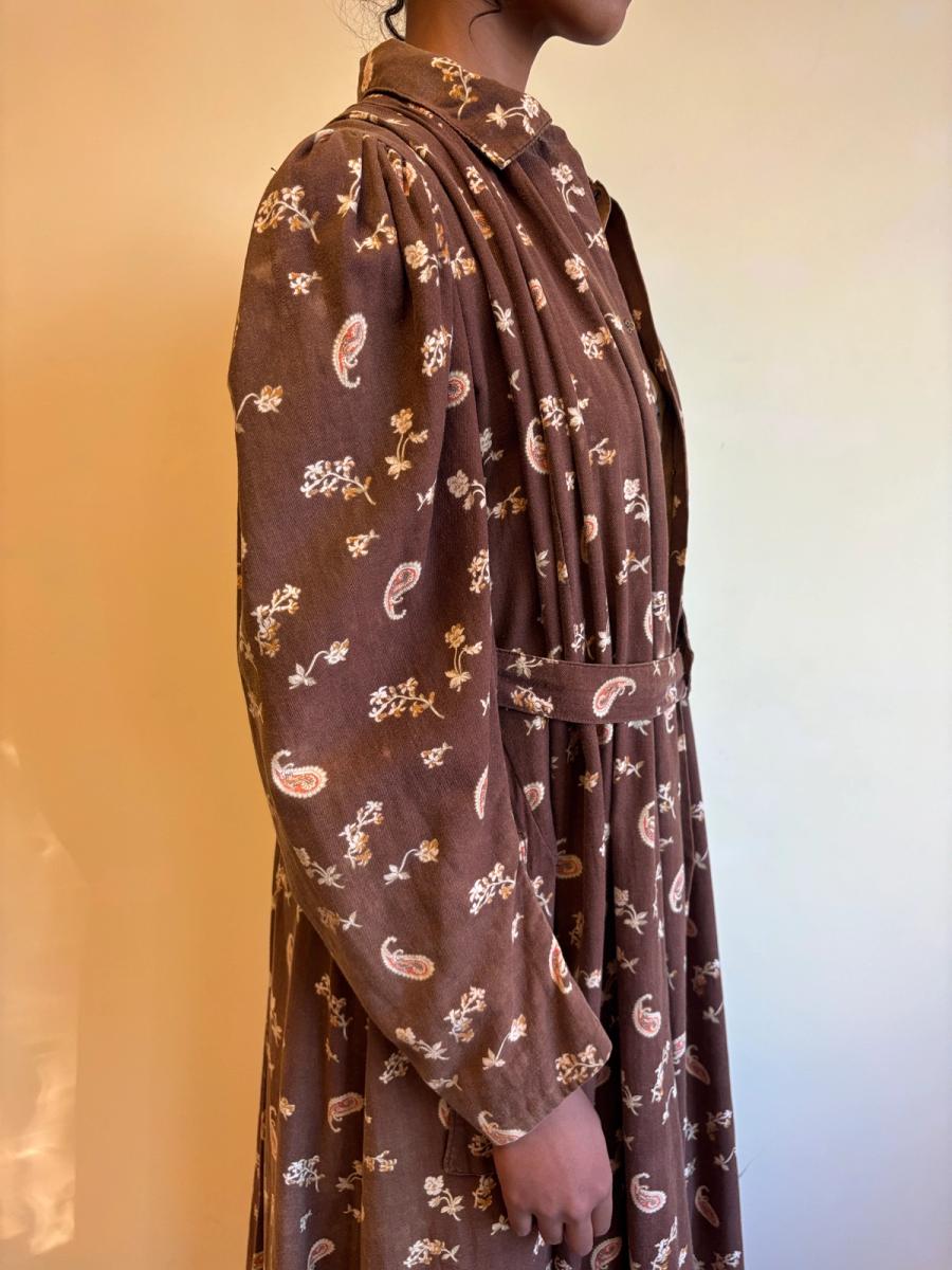 Victorian Brown Paisley Wrapper product image