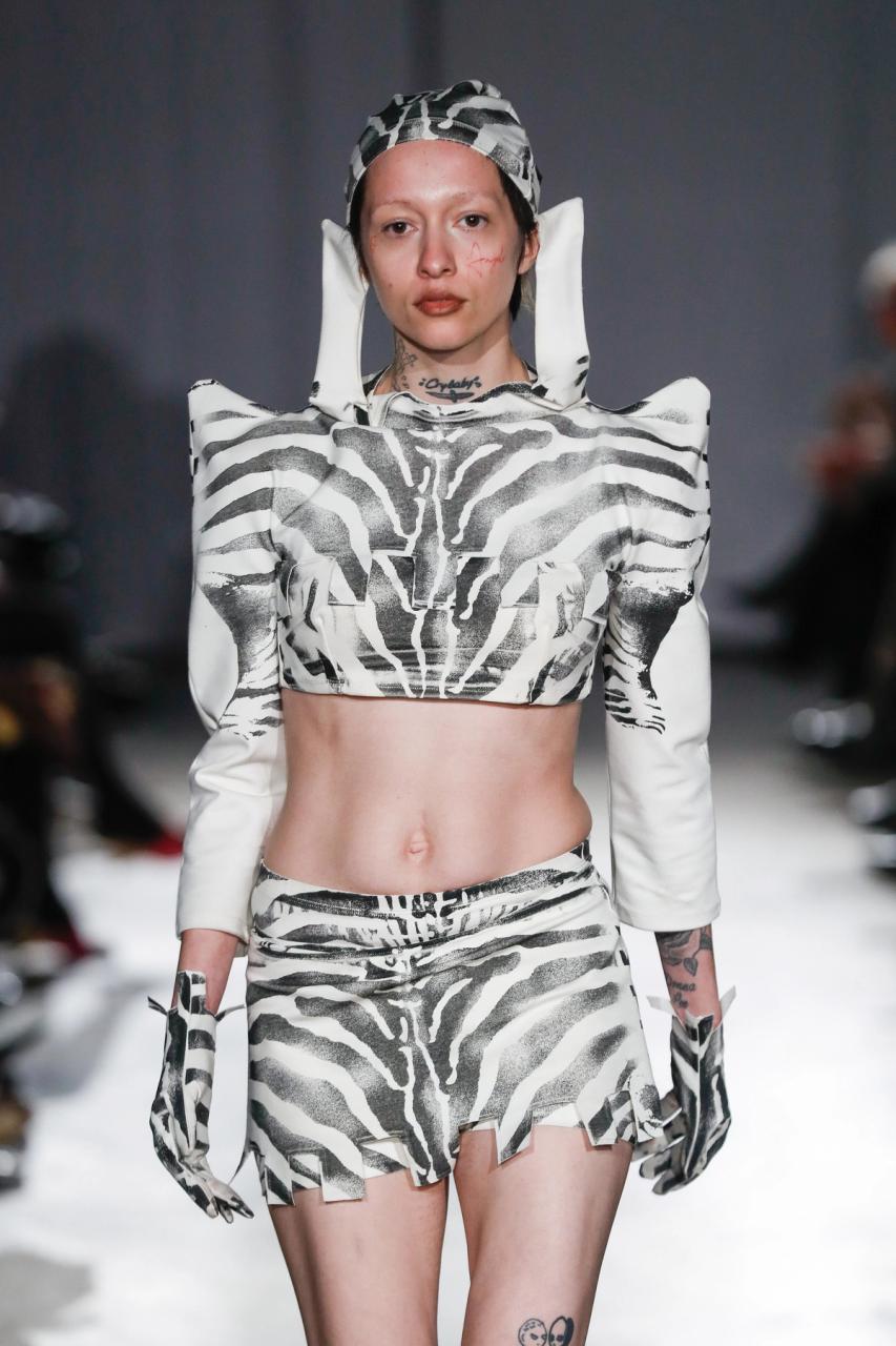 Collection 007 - ENFER look