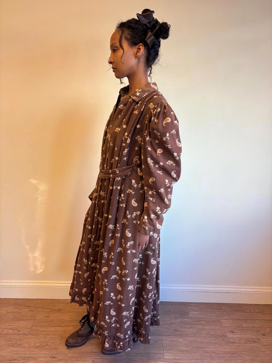 Victorian Brown Paisley Wrapper product image