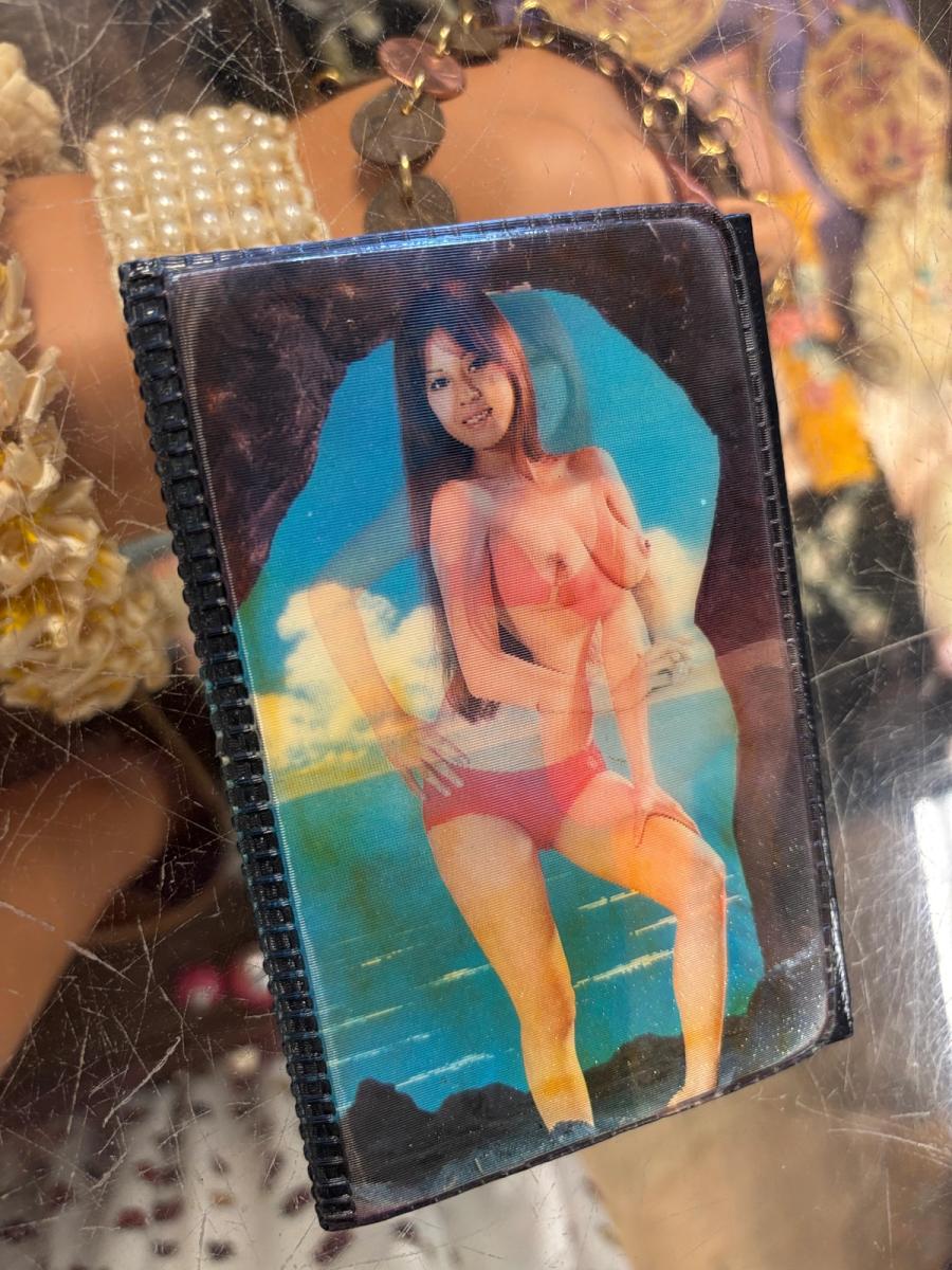Vintage Lenticular Bikini Girl Wallet product image