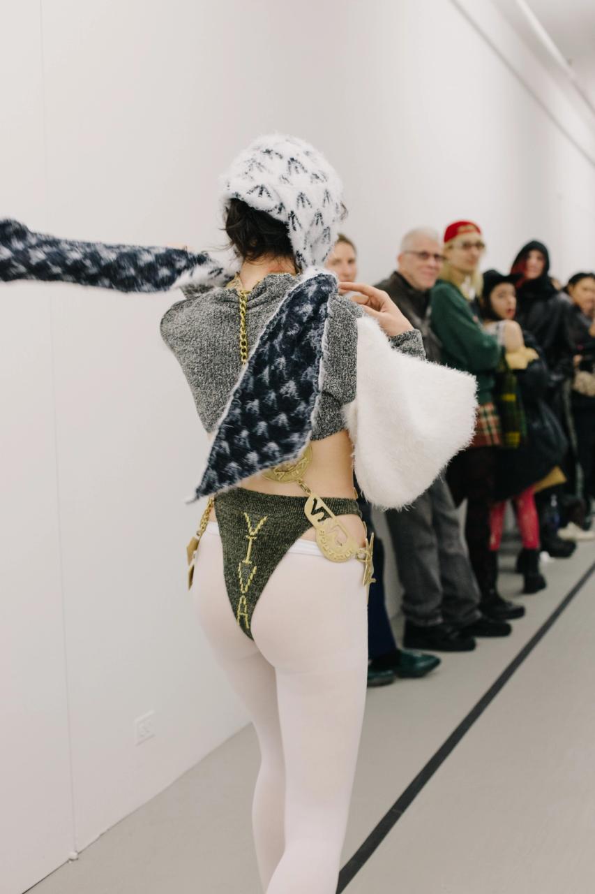 Collection 006 - SEZX look