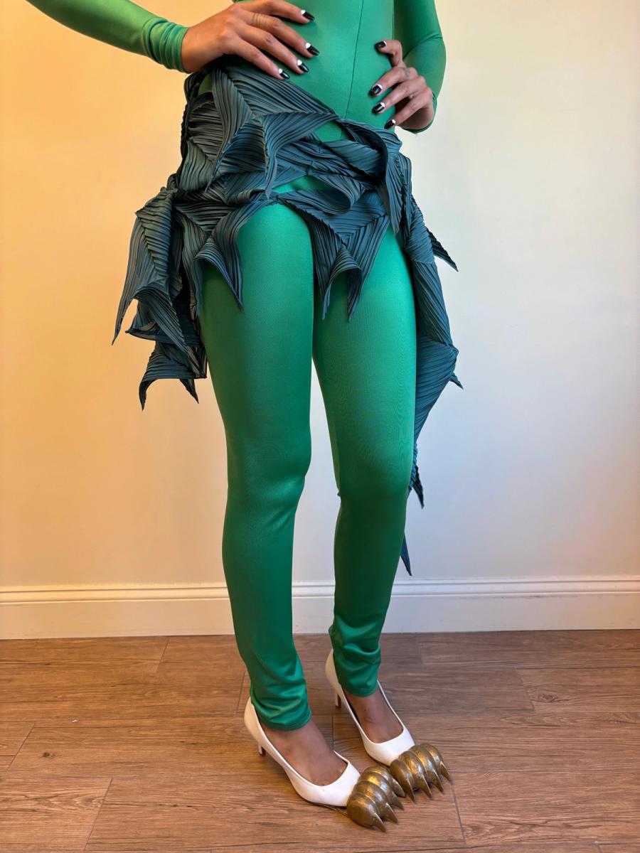 Issey Miyake Pleated Green Spiky Scarf product image