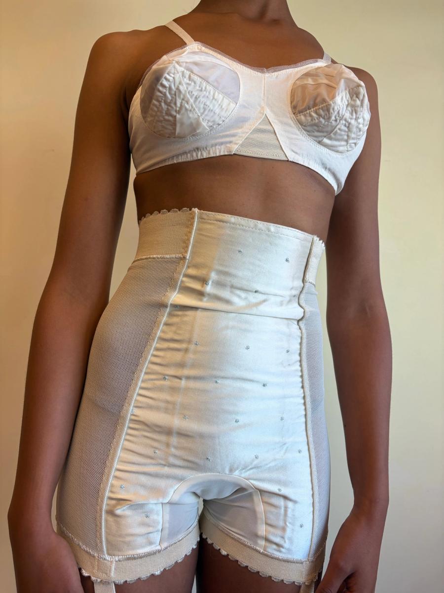 1940s-50s Italian Torpedo Bra  product image