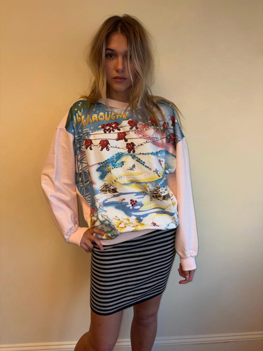 80s Lily Farouche Ski Slopes with Hearts Sweatshirt product image