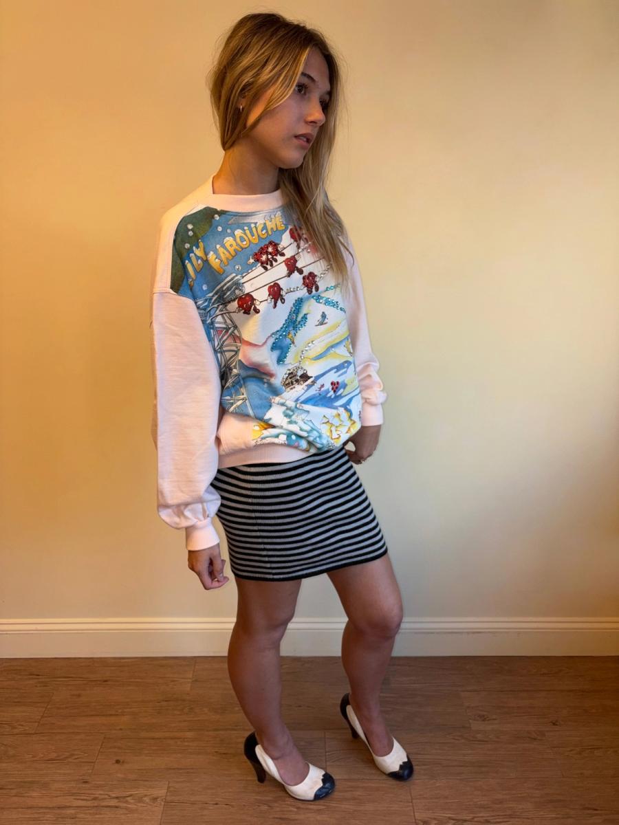 80s Lily Farouche Ski Slopes with Hearts Sweatshirt product image