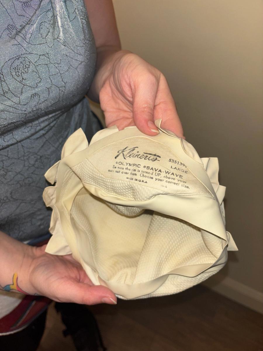 1950s Kleinerts Rubber Petal Swim Cap product image