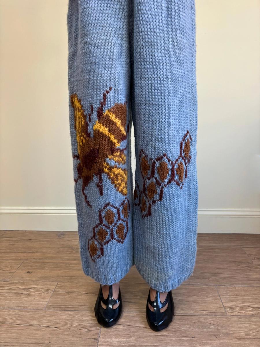 90s Pile of Trash Bee and Honeycomb Knit Jumper product image