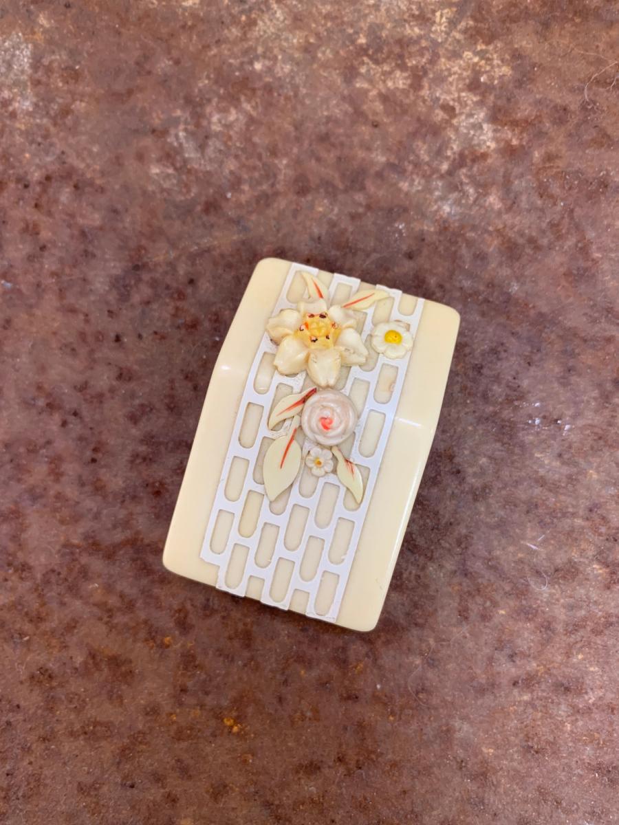 20s/30s Celluloid Flower Clip product image